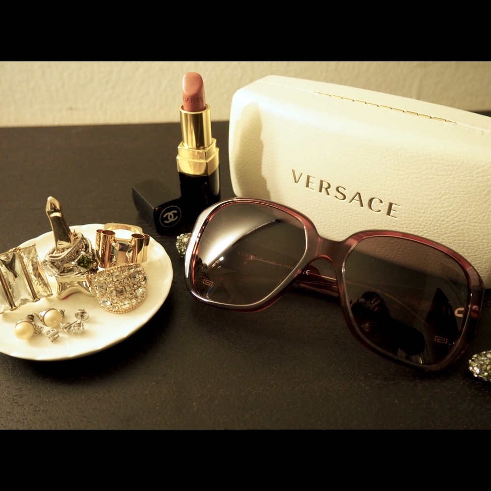 Versace sunglasses 🕶